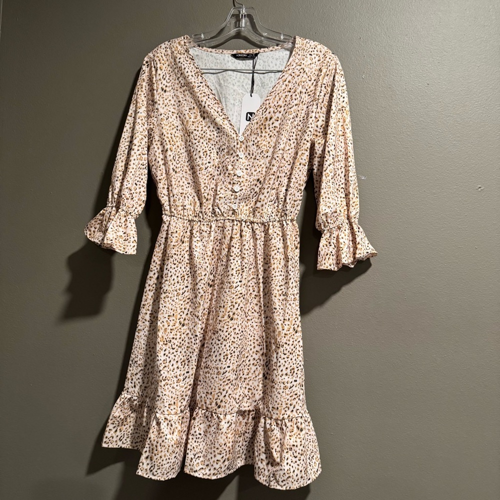 NWT Noracora Mid Length Soft And Lightweight Summer Dress Size Small